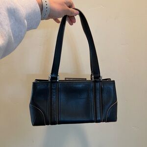 Ellen Tracy Vintage Leather Shoulder Handbag